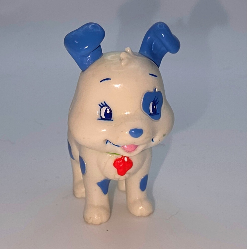 Bandai Pupcake Figurine 2in Blue White Fair Strawberry Shortcake 2002 Pet Dog
